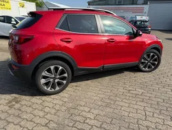 Rot Gebraucht 2017 Kia Stonic Platinum Edition SUV | 10.599 € (Fairer Preis)