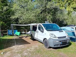 Weiß Gebraucht 2004 Opel Vivaro Van | 4.200 €