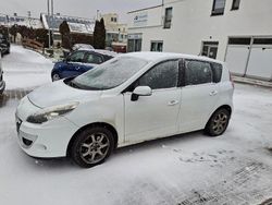 Weiß Gebraucht 2010 Renault Scénic Dynamique Van / Kleinbus | 2.900 € (Etwas zu teuer)