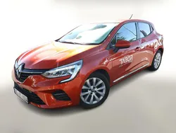 Valenciaorange metallic Gebraucht 2020 Renault Clio V Experience | 13.541 € (Fairer Preis)