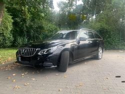 Schwarz Gebraucht 2015 Mercedes E220 Edition Limousine | 8.100 € (Superpreis)