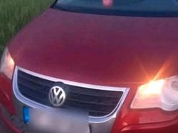 Rot Gebraucht 2007 VW Touran Van / Kleinbus | 3.500 € (Etwas zu teuer)