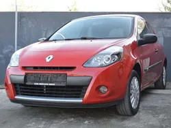 Hellrot Gebraucht 2012 Renault Clio IV Kleinwagen | 4.599 € (Teuer)
