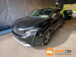 Schwarz Gebraucht 2021 Peugeot 5008 Allure Van / Kleinbus | 26.450 € (Fairer Preis)