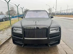 Schwarz Neu 2024 Rolls Royce Cullinan SUV | 577.150 €