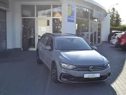 Grau Gebraucht 2022 VW Passat GTE Kombi | 26.980 € (Guter Preis)