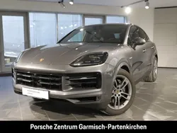 Quarzitgraumetallic Gebraucht 2023 Porsche Cayenne SUV | 102.490 € (Superpreis)