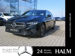 Schwarz Gebraucht 2023 Mercedes A200 Advanced Kleinwagen | 28.800 € (Fairer Preis)