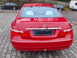 Rot Gebraucht 2010 Mercedes E250 Avantgarde Coupé | 12.900 € (Teuer)