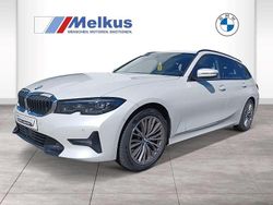 Weiß Gebraucht 2022 BMW 330 Sport Line Kombi | 34.470 € (Etwas zu teuer)