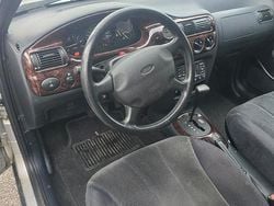 Grau Gebraucht 1996 Ford Escort Limousine | 1.200 € (Etwas zu teuer)