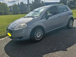 Grau Gebraucht 2009 Fiat Punto Kleinwagen | 1.950 € (Fairer Preis)