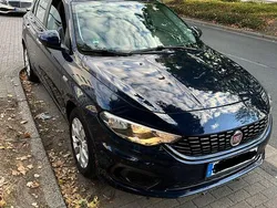 Blau Gebraucht 2017 Fiat Tipo Easy Limousine | 5.200 € (Guter Preis)