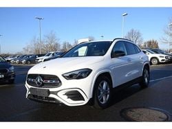 Weiss Gebraucht 2024 Mercedes GLA200 Sport SUV | 36.990 € (Guter Preis)