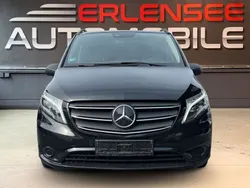 Schwarz Gebraucht 2022 Mercedes Vito Van / Kleinbus | 48.990 € (Teuer)