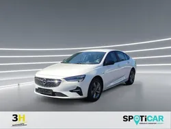 Schnee weiß (uni) Gebraucht 2021 Opel Insignia Business Limousine | 16.890 €
