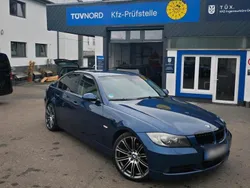 Blau Gebraucht 2006 BMW 325 Limousine | 5.800 €