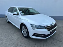 Weiß Gebraucht 2021 Skoda Superb Ambition Limousine | 16.900 € (Etwas zu teuer)