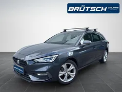 "magnetic tech" metallic Gebraucht 2024 Seat Leon FR Kombi | 30.980 € (Etwas zu teuer)