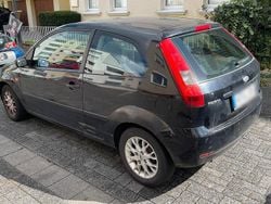 Schwarz Gebraucht 2005 Ford Fiesta Kleinwagen | 750 € (Guter Preis)