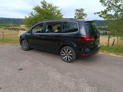 Schwarz Gebraucht 2017 VW Sharan Trendline Van / Kleinbus | 21.921 € (Guter Preis)