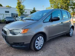 Grau Gebraucht 2009 Mitsubishi Colt Inform Limousine | 1.900 € (Superpreis)