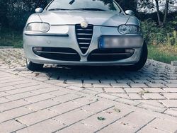 Silber Gebraucht 2005 Alfa Romeo 147 Distinctive Kleinwagen | 900 € (Superpreis)
