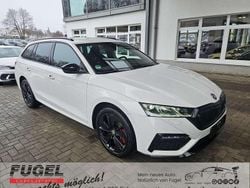 Weiß Gebraucht 2022 Skoda Octavia RS Kombi | 22.495 € (Superpreis)