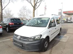 Weiß Gebraucht 2016 VW Caddy Maxi Van / Kleinbus | 7.999 €