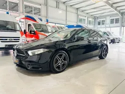 Schwarz Gebraucht 2019 Mercedes A200 AMG line Limousine | 26.500 € (Etwas zu teuer)