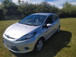 Grau Gebraucht 2008 Ford Fiesta Kleinwagen | 3.300 € (Etwas zu teuer)