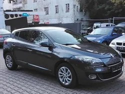 Grau Gebraucht 2012 Renault Mégane III Dynamique Kleinwagen | 4.750 € (Fairer Preis)
