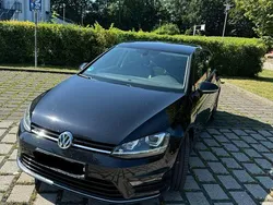Schwarz Gebraucht 2017 VW Golf VII Highline Limousine | 14.250 € (Fairer Preis)