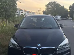 Schwarz Gebraucht 2016 BMW 216 Active Tourer Van / Kleinbus | 9.500 € (Fairer Preis)