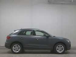 Grau Gebraucht 2020 Audi Q3 Sport SUV | 23.480 € (Guter Preis)
