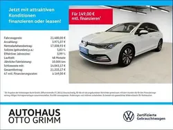 Weiß (pure white) Gebraucht 2024 VW Golf VIII Move Limousine | 20.980 € (Superpreis)