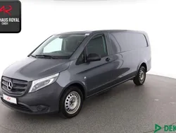 Grau Gebraucht 2019 Mercedes Vito Van / Kleinbus | 24.880 € (Guter Preis)