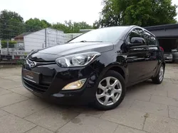 Schwarz Gebraucht 2015 Hyundai i20 Classic Kleinwagen | 5.490 € (Fairer Preis)