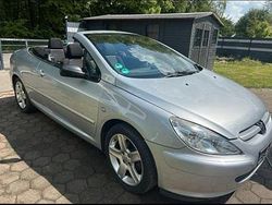 Silber Gebraucht 2004 Peugeot 307 CC Cabrio | 4.200 €