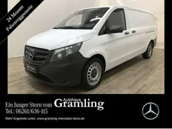 Weiß Gebraucht 2020 Mercedes Vito Van / Kleinbus | 27.948 € (Teuer)