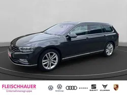 Grau Gebraucht 2022 VW Passat Elegance Kombi | 22.990 € (Fairer Preis)