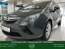 Grau Gebraucht 2015 Opel Zafira Tourer Edition Van / Kleinbus | 10.990 € (Etwas zu teuer)