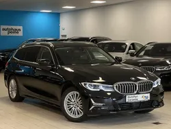 Schwarz Gebraucht 2021 BMW 320e Luxury Line Limousine | 25.497 € (Fairer Preis)
