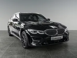 Schwarz Gebraucht 2022 BMW 320e Kombi | 26.885 € (Fairer Preis)