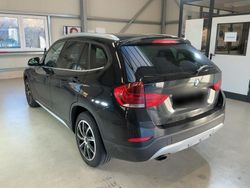 Schwarz Gebraucht 2014 BMW X1 Sport Line SUV | 8.590 € (Guter Preis)