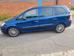 Blau Gebraucht 2009 Opel Zafira Edition Van / Kleinbus | 5.000 € (Teuer)