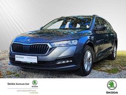 Rot Gebraucht 2023 Skoda Octavia Selection Kombi | 19.980 € (Superpreis)