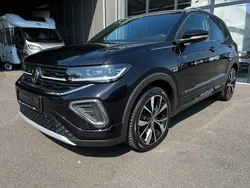 Deep black perleffekt (metallic) Gebraucht 2024 VW T-Cross R-line SUV | 27.880 € (Teuer)