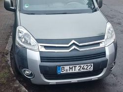 Grün Gebraucht 2010 Citroën Berlingo Van / Kleinbus | 4.500 € (Fairer Preis)