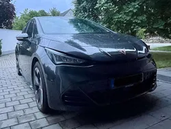 Grau Gebraucht 2023 Cupra Born Kleinwagen | 27.800 € (Fairer Preis)